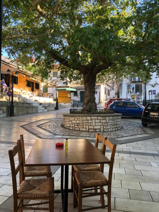 La Maisonette House In The Heart Of Liapades Close To Rovinia Beach & Paleokastritsa Zewnętrze zdjęcie